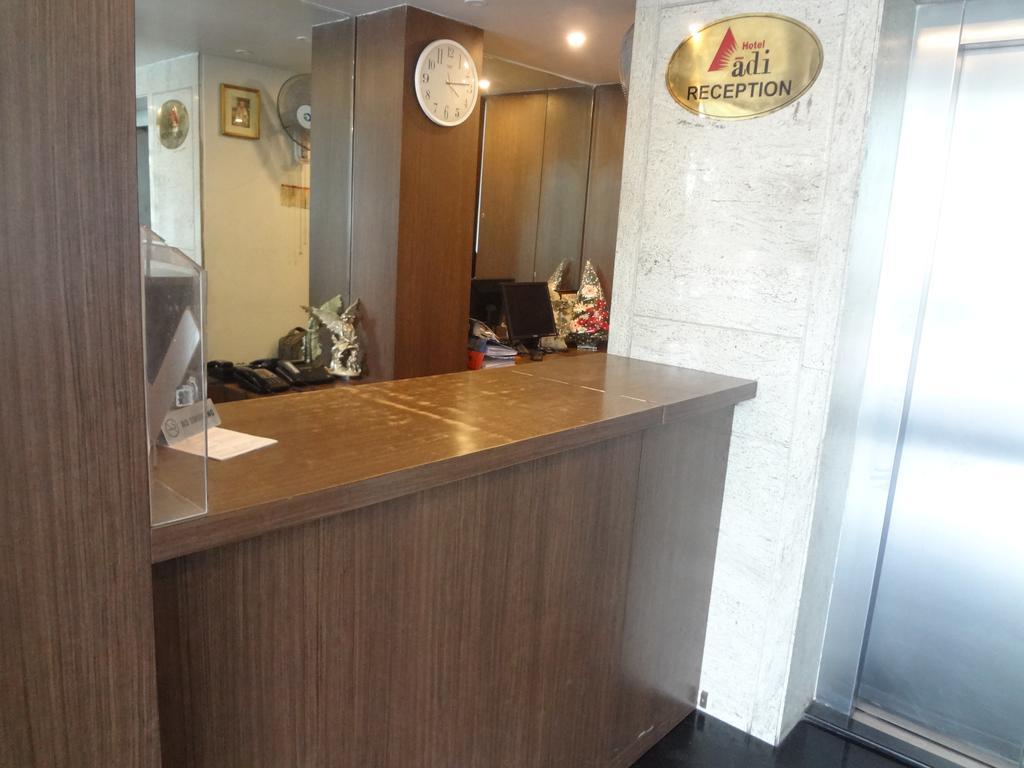 Hotel Adi ナーグプル エクステリア 写真